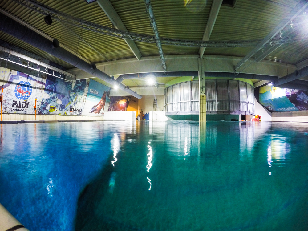 Divers Indoor Tauchsportzentrum mit Tauch aktiv