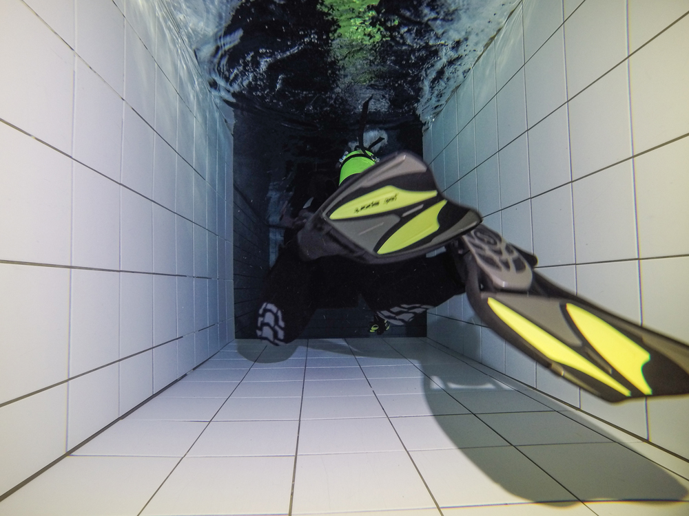 Divers Indoor Tauchsportzentrum mit Tauch aktiv